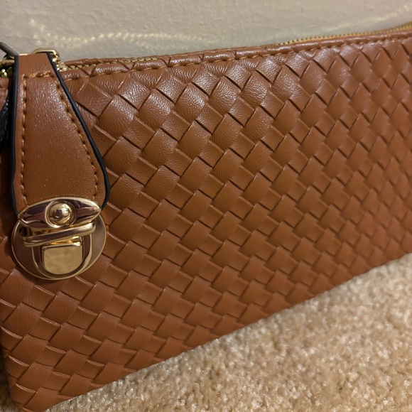 Brown Woven Clutch Purse - Picture 4 of 10